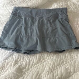 Lululemon pace rival light blue tennis skirt 8